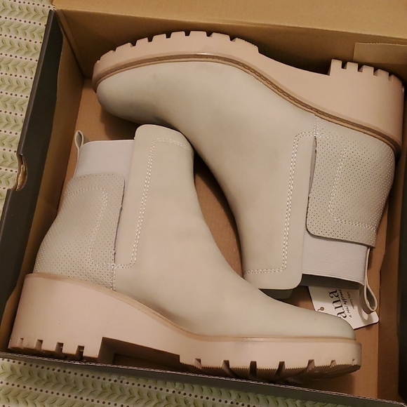 a.n.a Cream Ankle Booties with Elastic‎ Panels - Picture 10 of 10